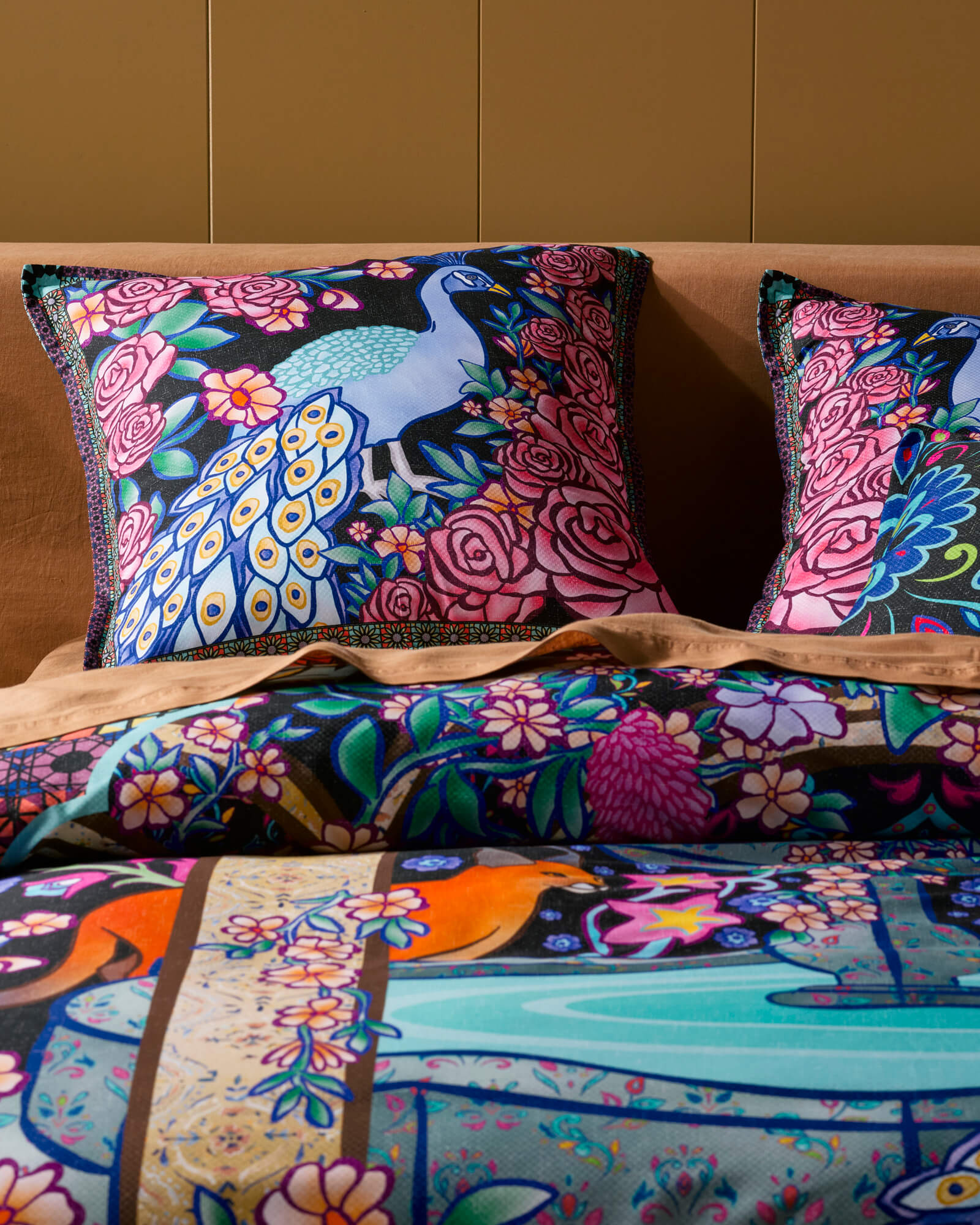 Aria Black Quilt Cover Set Incl 2 Std Pillowcases