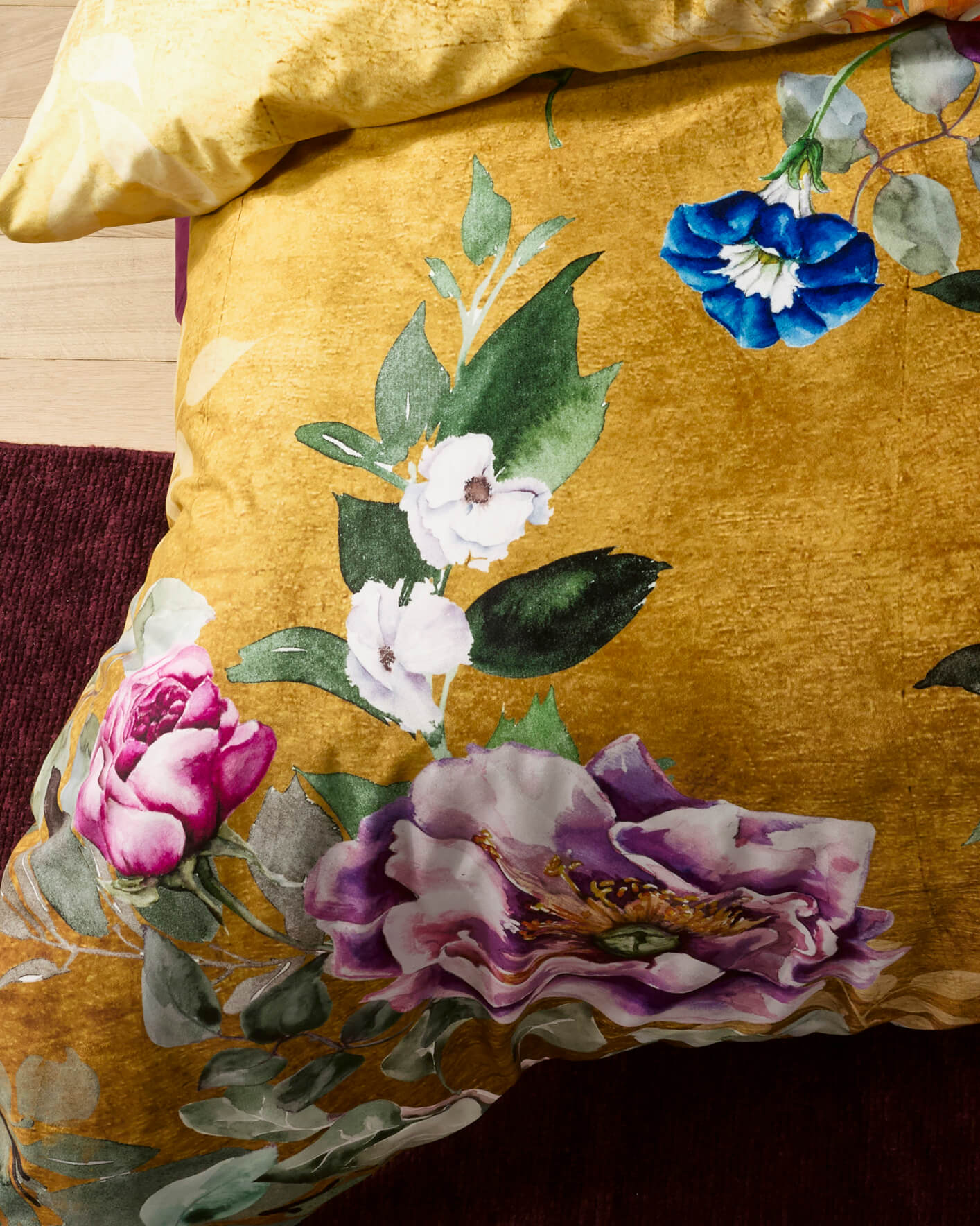 Gold Leaf Quilt Cover Set