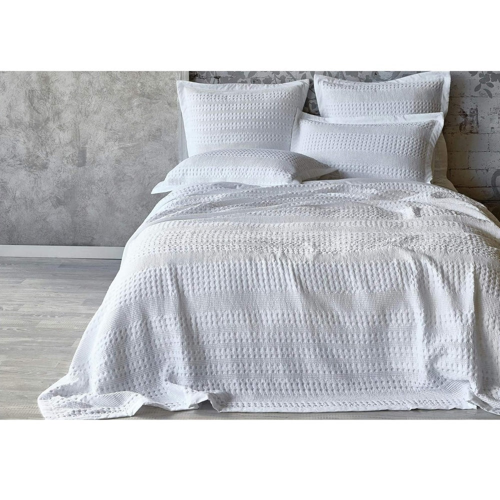 Luxotic Arles White Quit Cover Sets