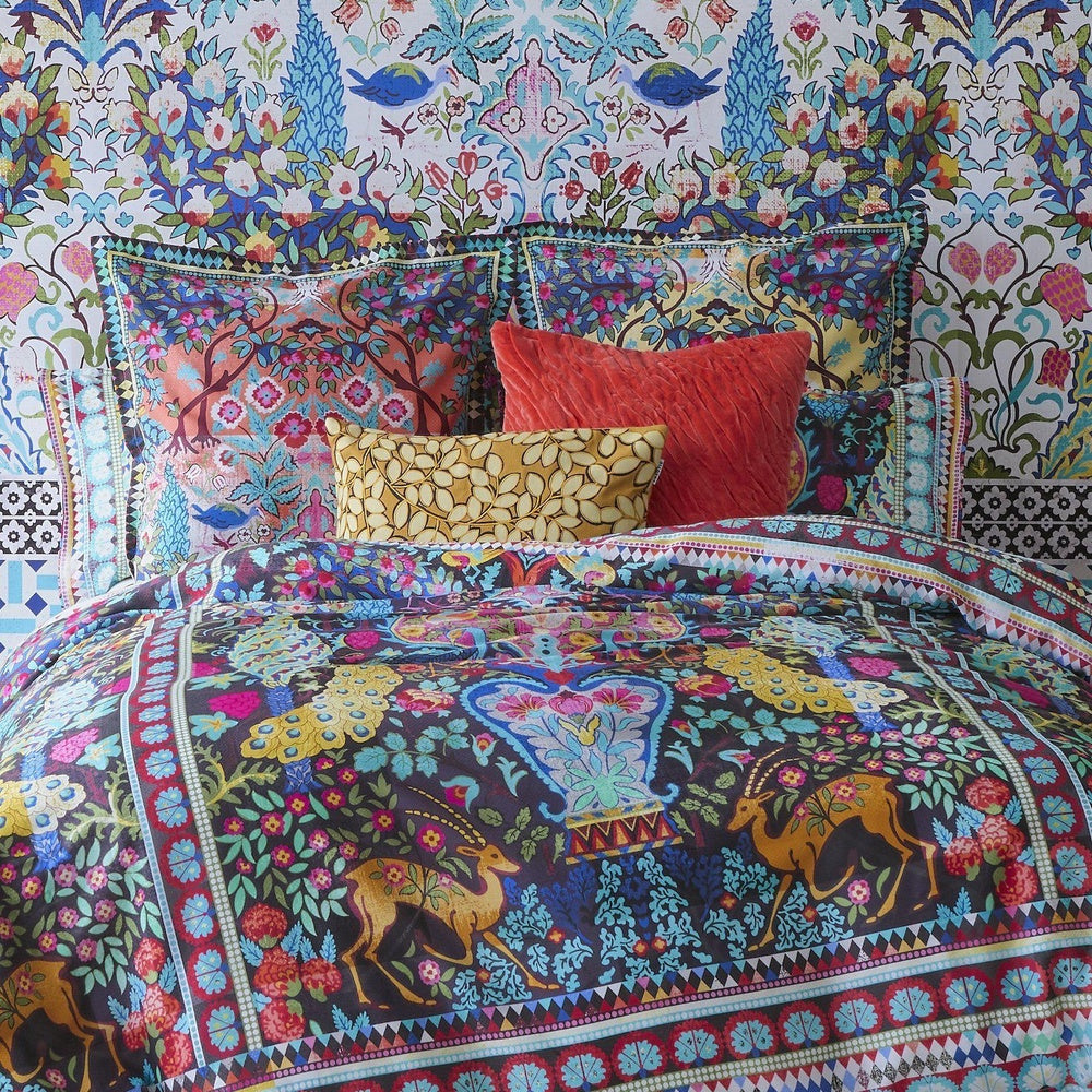 Parisa Black Quilt Cover Set