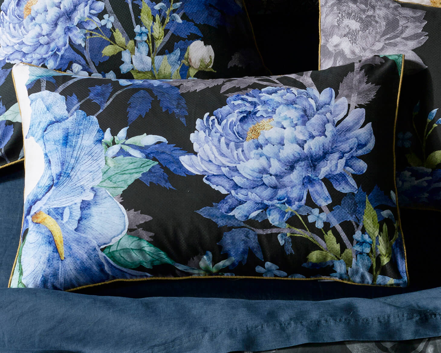 Marceline Black Quilt Cover Set