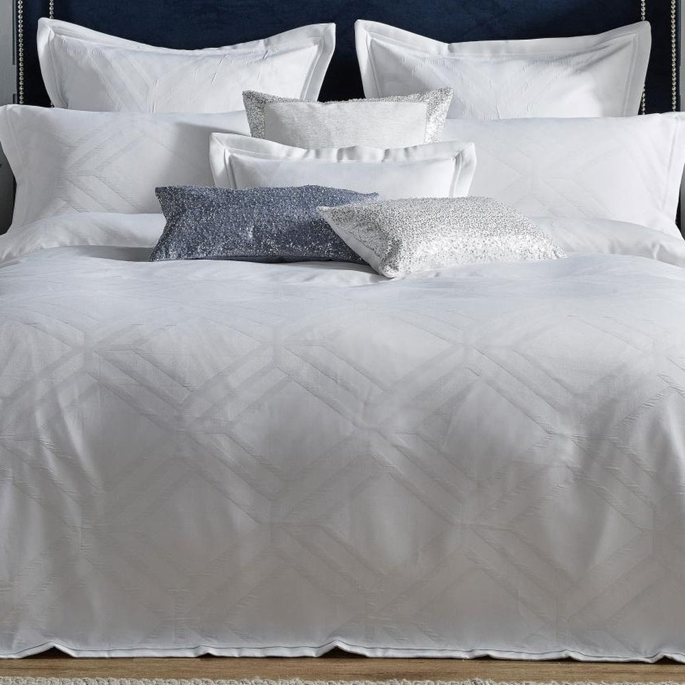 Mastersuite Luxe Geo Quilt Cover Set