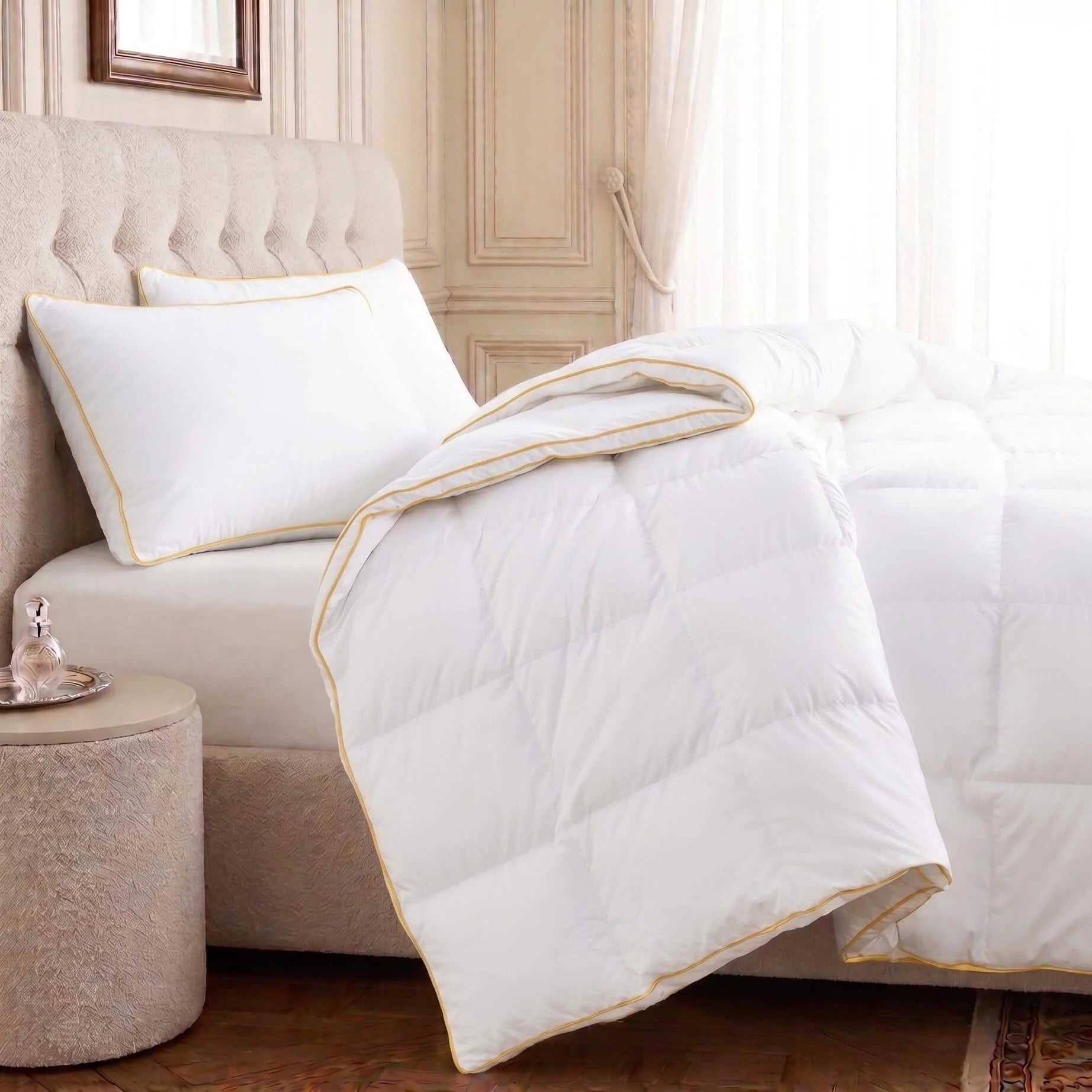 Chamonix Luxury French 90/10 Goose Down Quilt