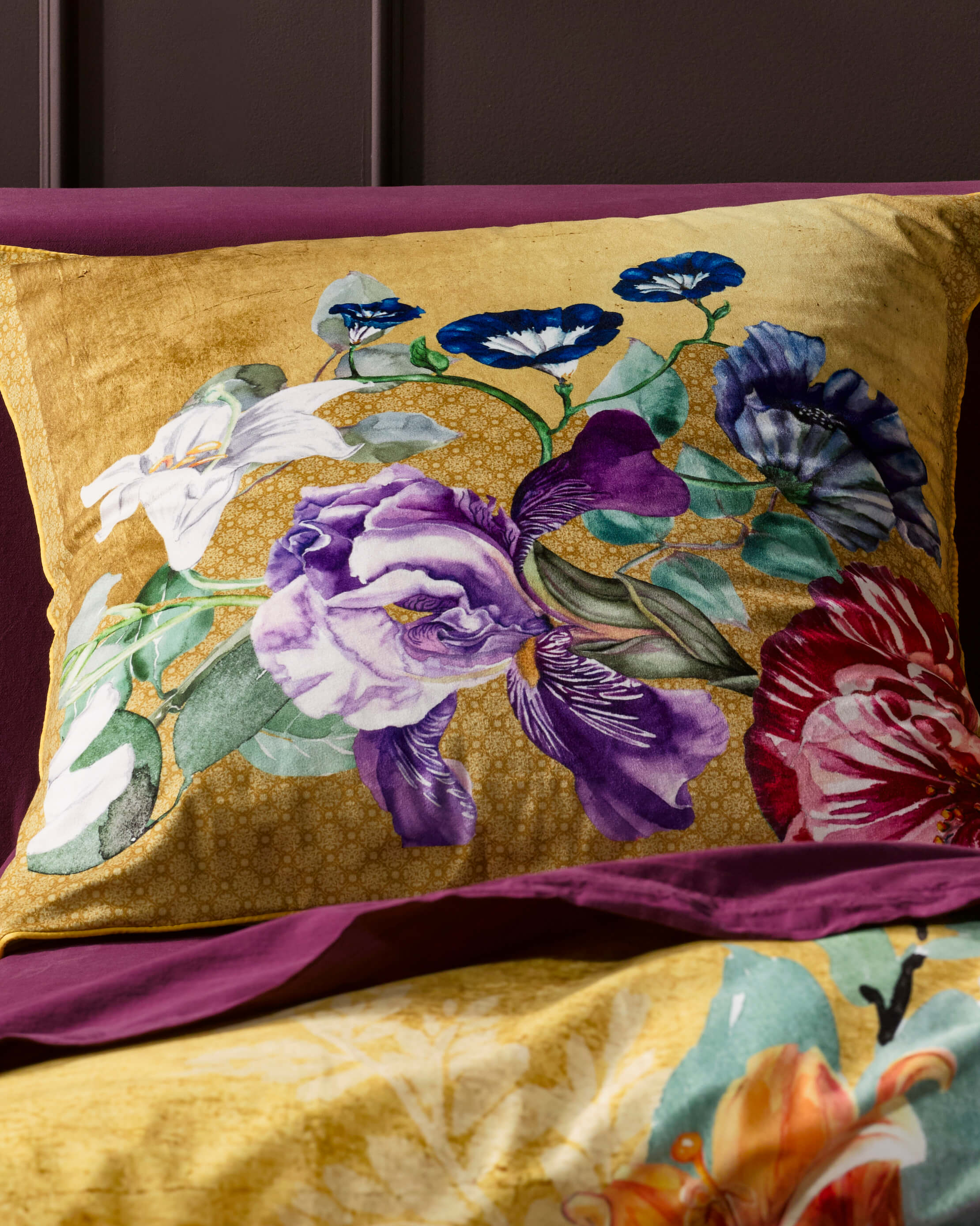 Gold Leaf European Pillowcase