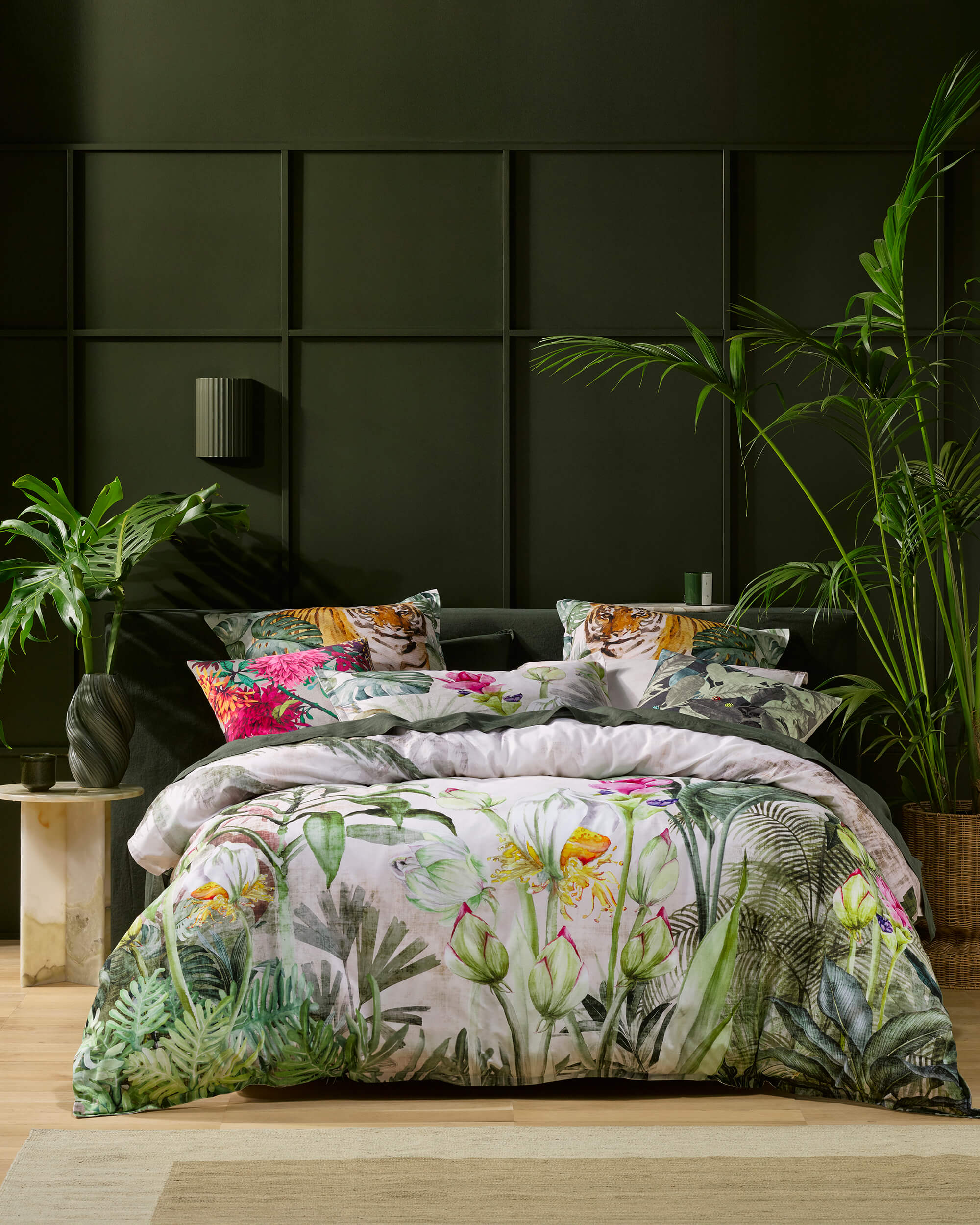 Jungle Lotus Quilt Cover Set Incl 2 Std Pillowcases
