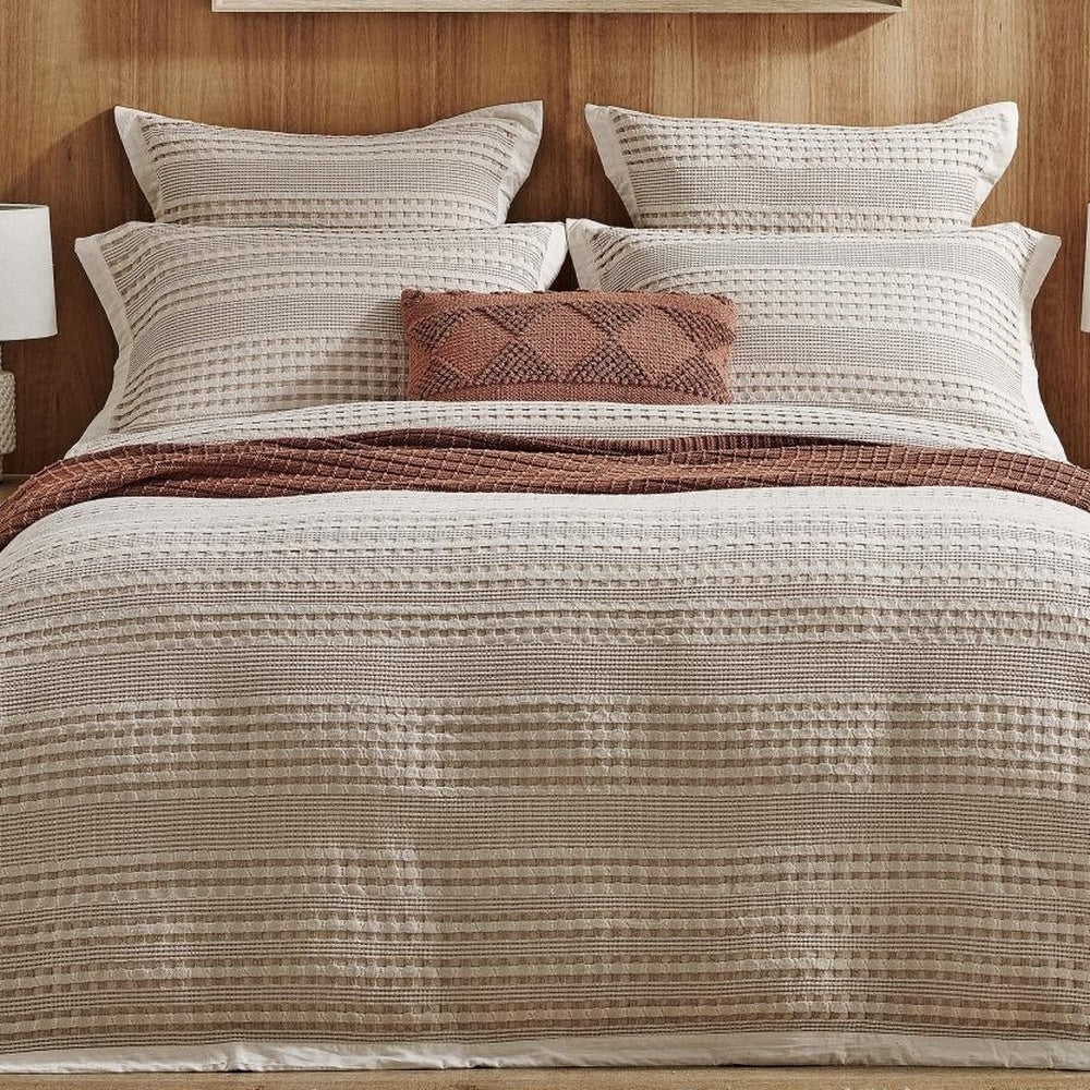 Arles Coverlet Set